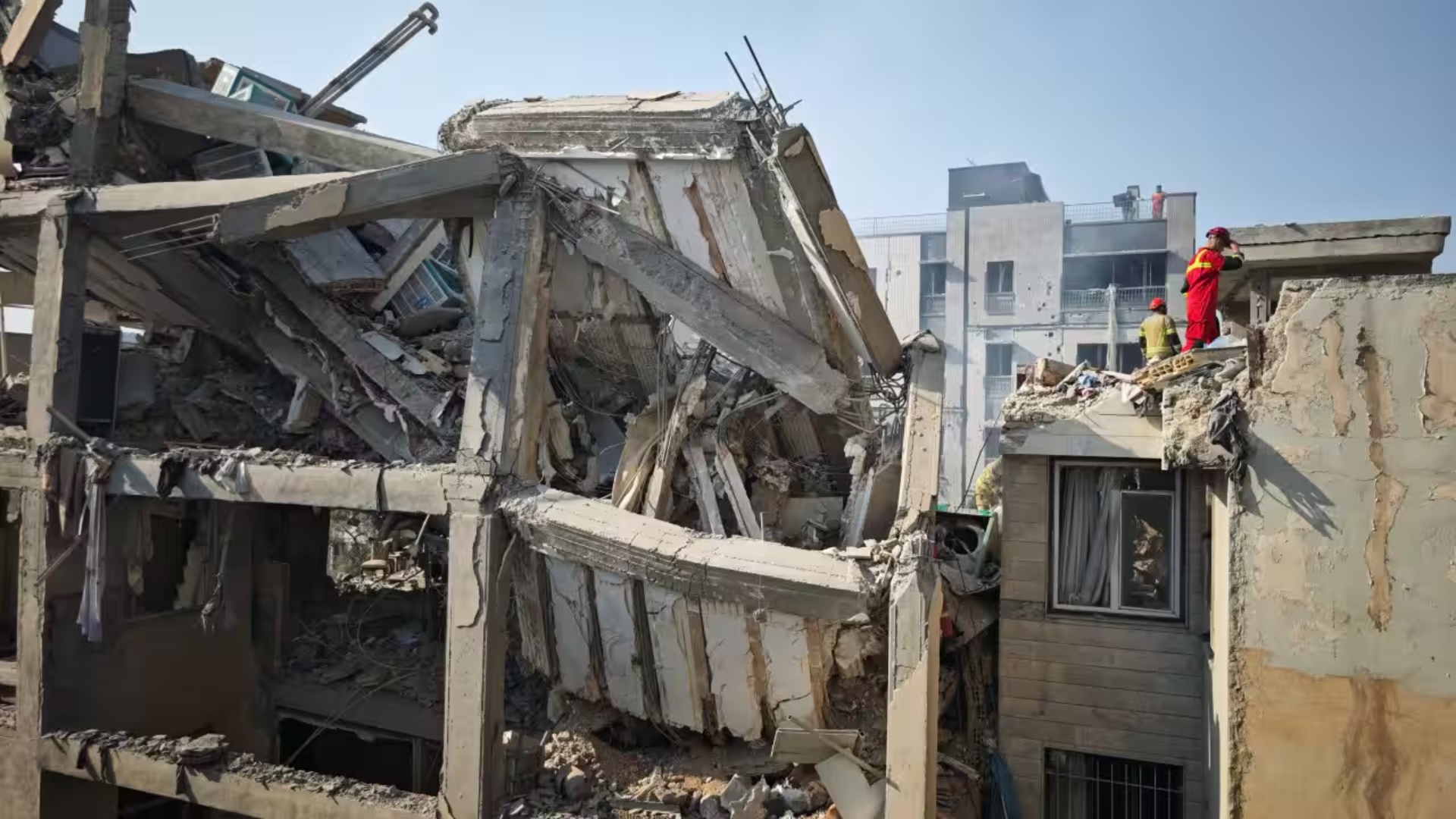 Vriten 14 shencëtarët e rëndësishëm të programit bërthamor të Iranit  Konflikti në Lindjen e Mesme dhe bombardimet izraelite vazhdojnë   