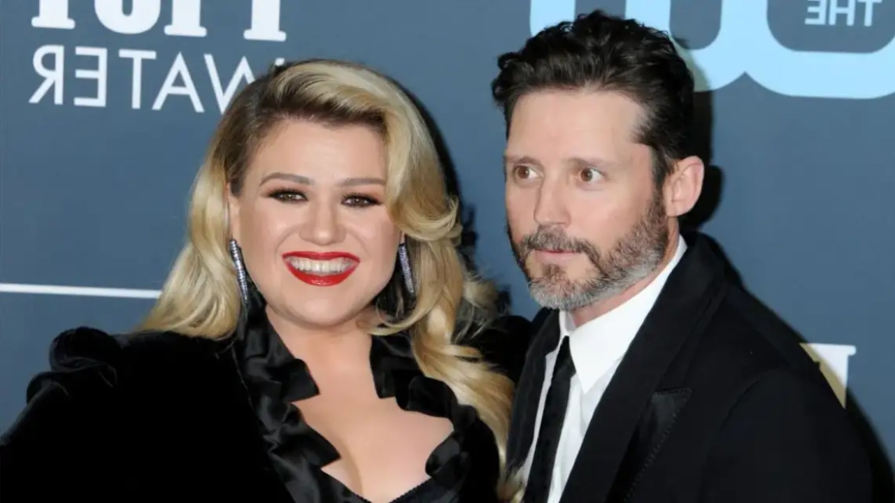  Ai luftoi me kancerin      Ish bashkëshorti i Kelly Clarkson ndërron jetë në moshën 48 vjeçare