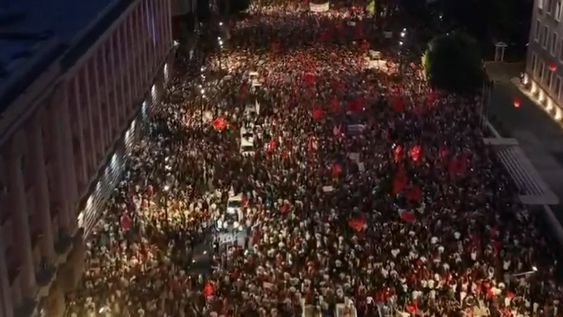 shqiptaret-nuk-lodhen-mbahet-sot-protesta-e-29-te-kerkohet-doreheqje-e-rames