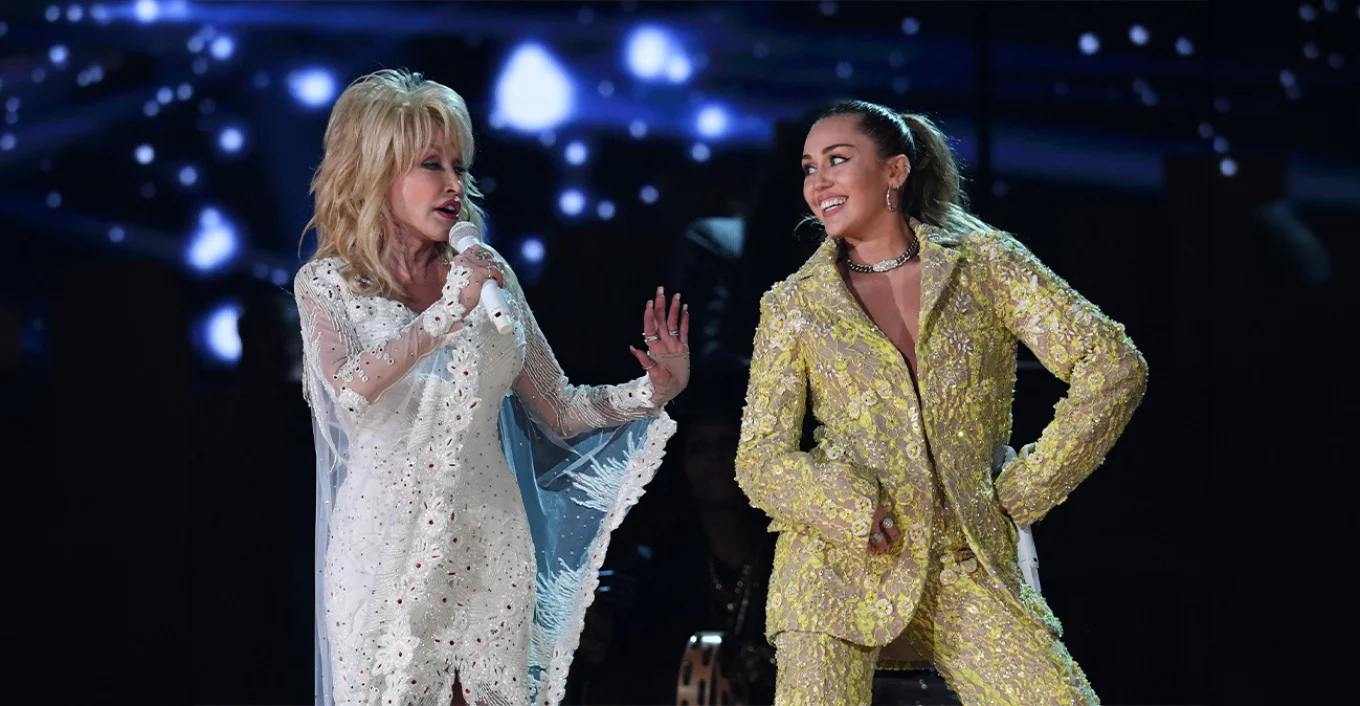 miley-cyrus-ne-homazh-per-dolly-parton-do-ta-dua-gjithmone-dhe-do-te-perpiqem-ta-bej-krenare