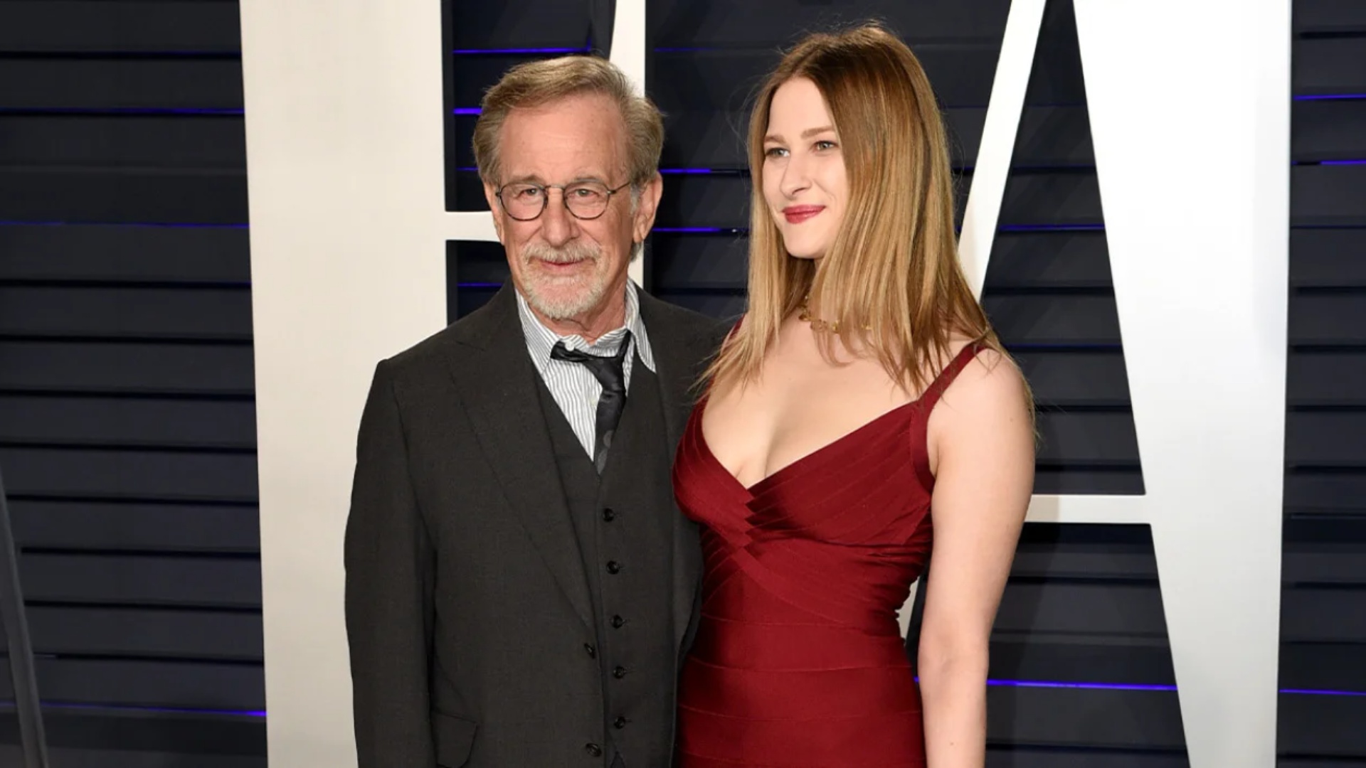 foto-vajza-e-steven-spielberg-i-jep-fund-beqarise-martohet-ne-nje-ceremoni-private-ne-new-york
