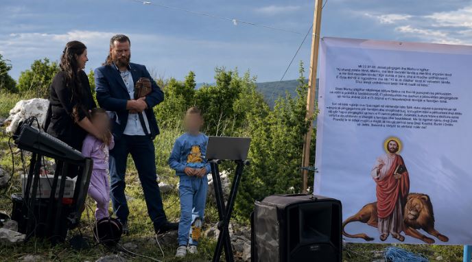 s-jam-kriminel-do-te-vetedorezohem-40-vjecari-i-shpallur-ne-kerkim-per-atentatin-ndaj-ciftit-mujeci-kam-folur-me-shefin-e-madh-te-policise-se-lezhes