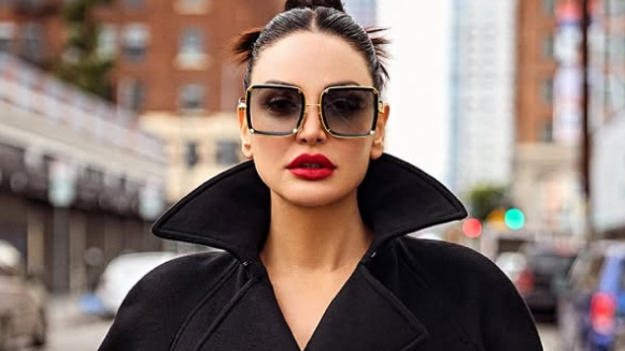 te-shtenat-ne-eventin-e-trump-kengetarja-shqiptare-publikon-pamjet-nga-mbremja-dramatike-video