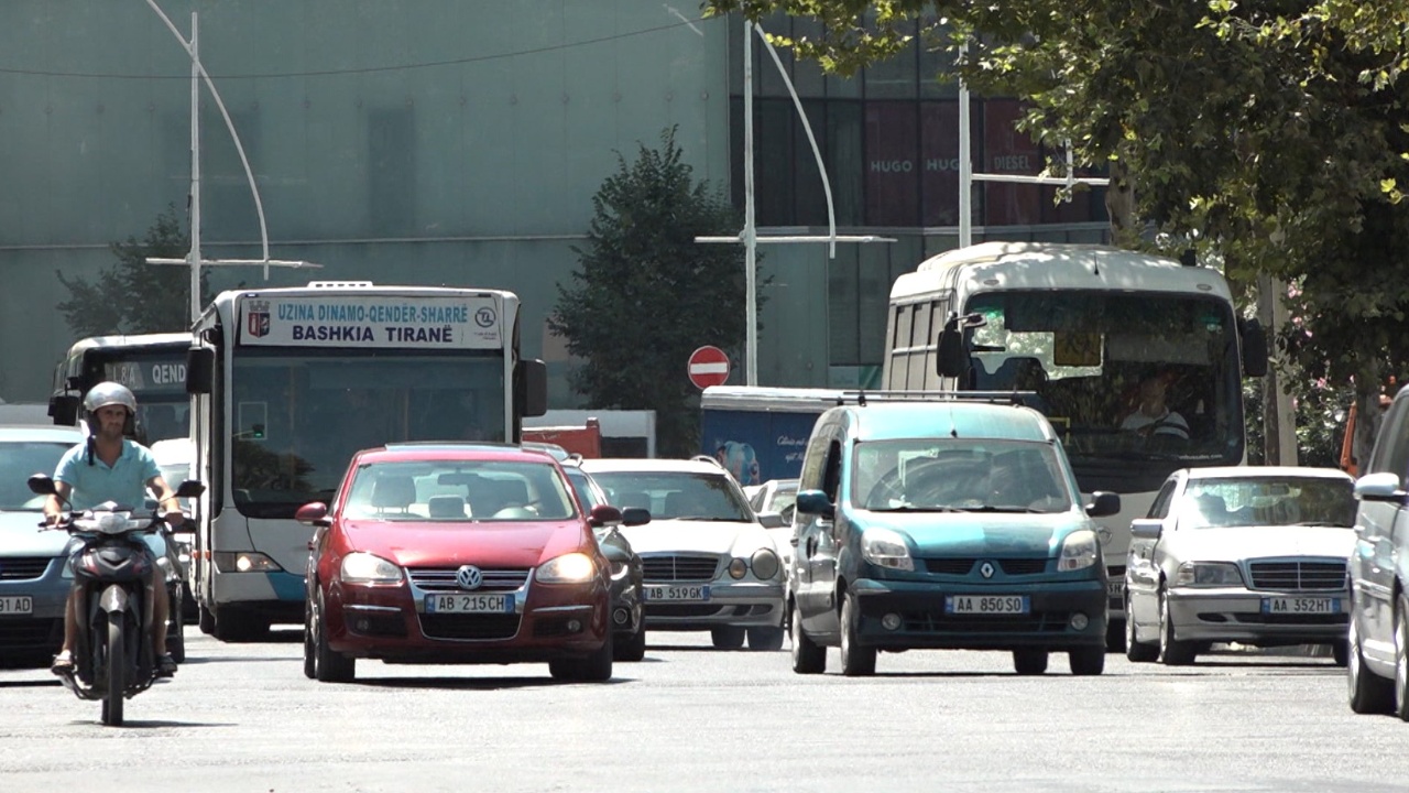 shqiptaret-rekord-me-blerjet-e-makinave-ne-10-vite-dyfishuan-numrin-duke-kaluar-1-milion