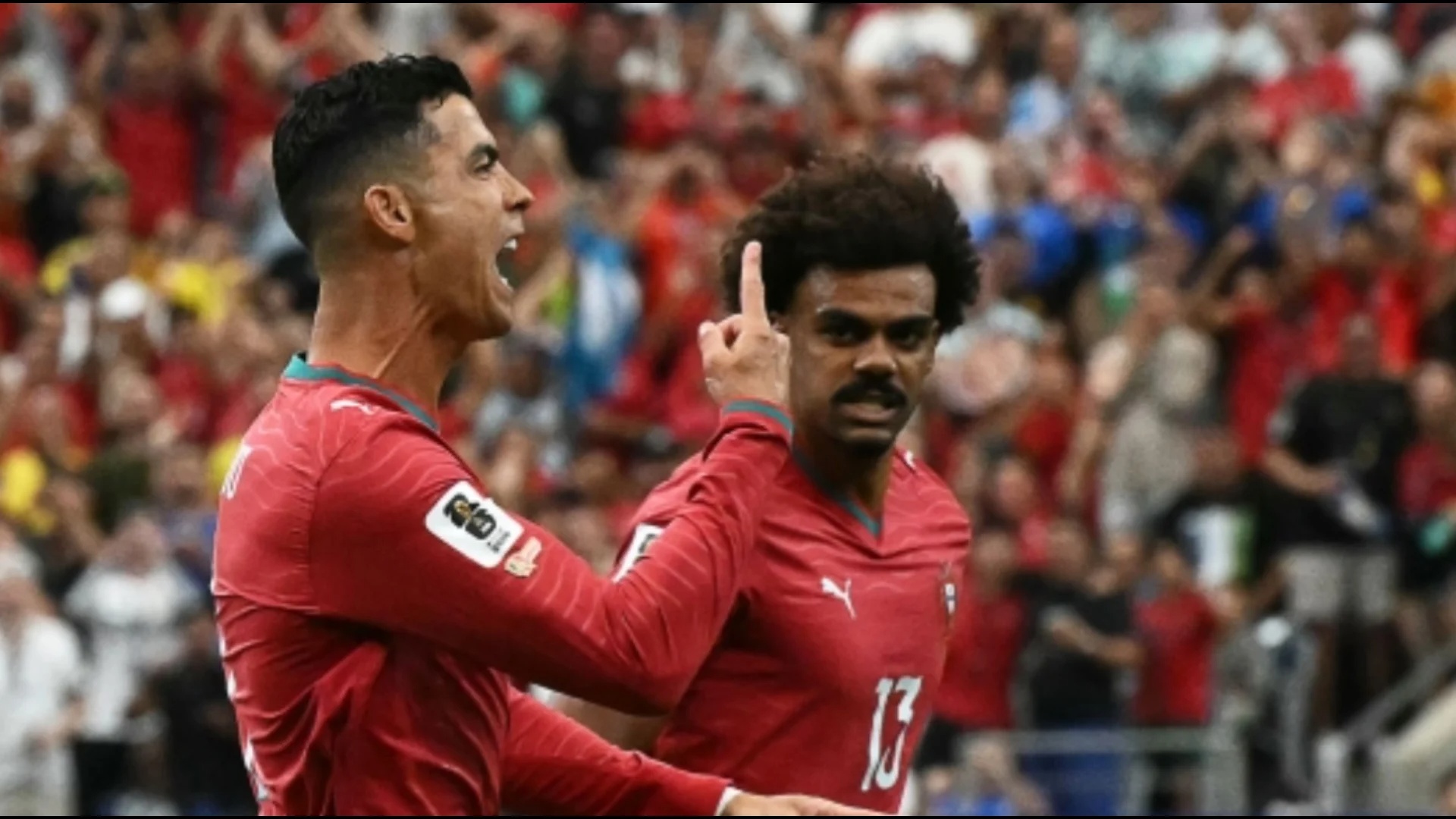 dhe-kete-e-bene-caktuan-nje-ekspert-per-te-lexuar-buzet-e-cristiano-ronaldos-pas-golit-festoi-ne-veten-e-trete