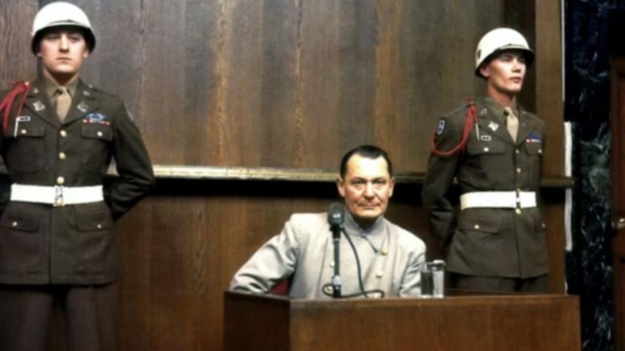 Drejtësi në akuarium  nga Nurenberg te gjyqet në Tiranë