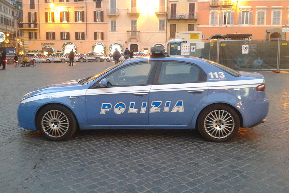 plas-skandali-gazetari-dhe-mesueja-akuzohen-per-abuzim-seksual-ndaj-te-miturve