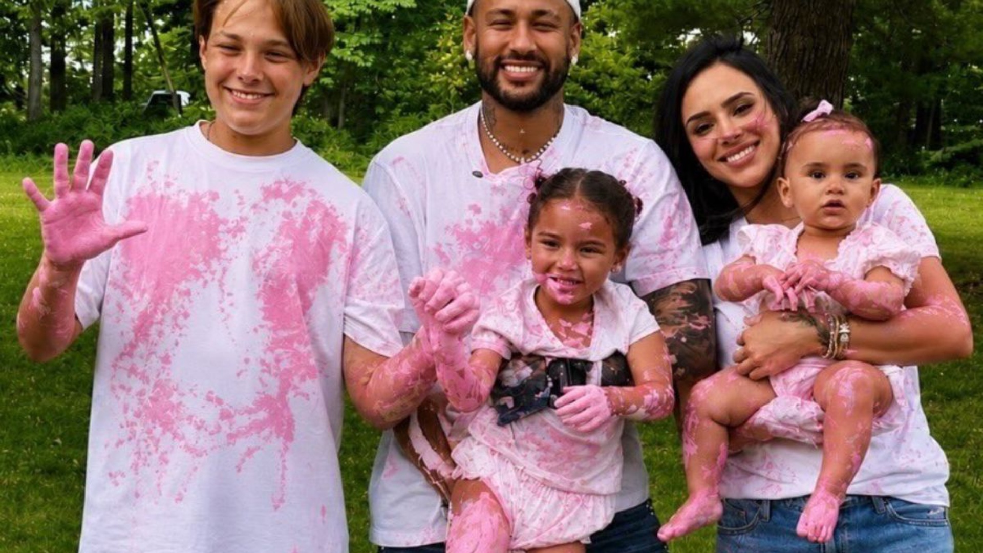 neymar-baba-per-here-te-peste-bruna-biancardi-po-pret-nje-tjeter-vajze