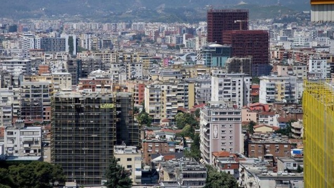 Tkurrja e popullsisë  Shqipëria rrezikon të bjerë nën kufirin e 2 milionë banorëve përpara vitit 2035