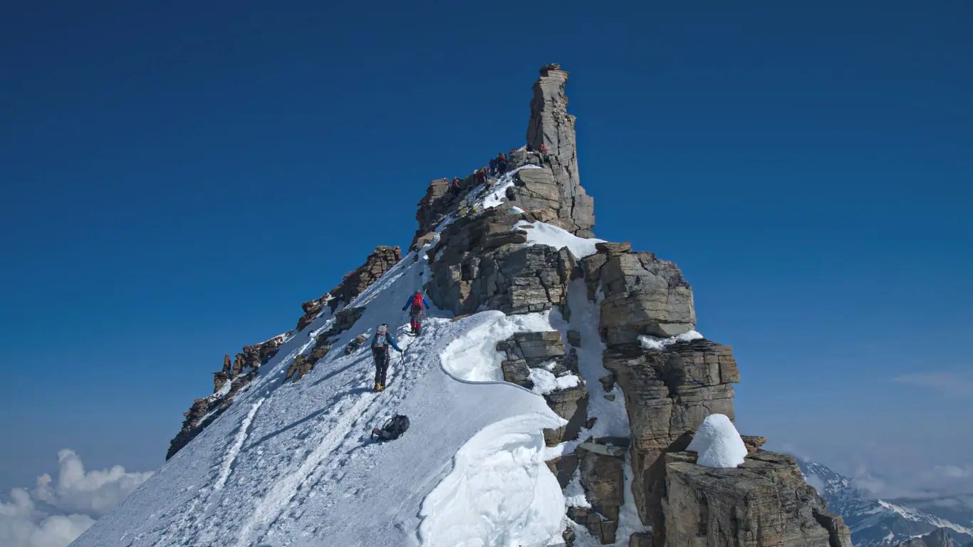 tragjedi-gjenden-te-pajete-tre-alpiniste-pas-aksidentit-fatal