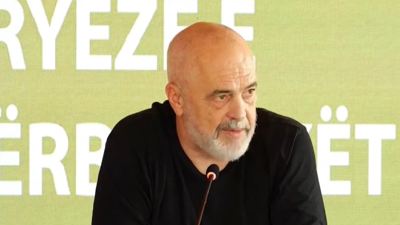  Qeveria do ndërhyjë në sektorin e naftës   Rama njofton skemën e re  Duhet të vendosim çmim të ri për konsumatorët