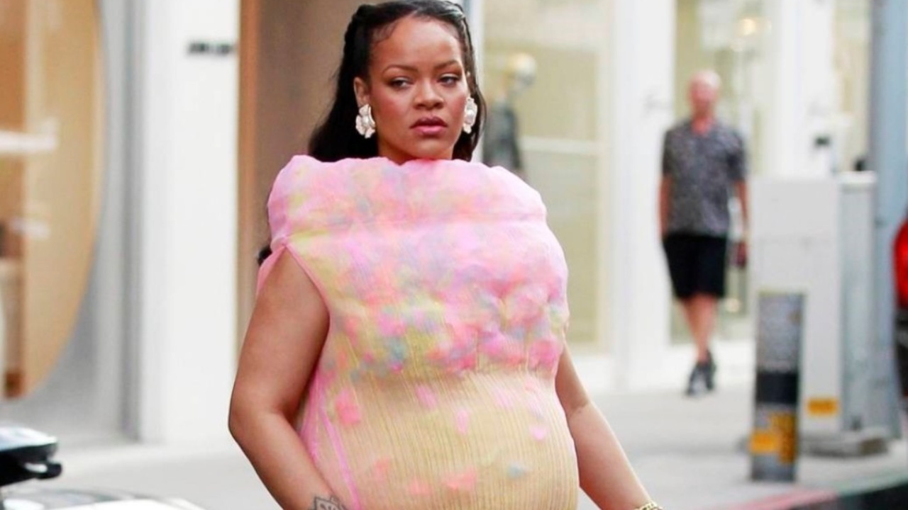 E pëlqeni apo jo  Rihanna surprizon me veshjen e saj të shtrenjtë  FOTO 