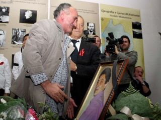 Gjergj Ndreca, gjate homazheve ne Institutin e Studimit te Krimeve te Komunizmit