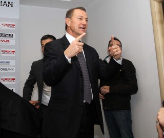 De biazi duke shpjeguar ne FSHF
