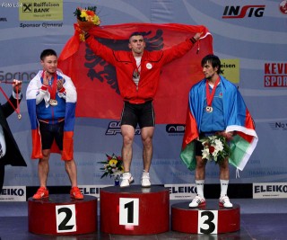 Daniel Godelli medalje ari ne Europianin e Tiranes