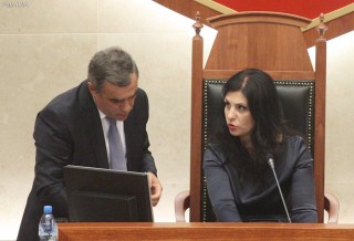 Jozefina Topalli ne Kuvend