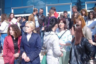 studentet e Elbasanit ne proteste