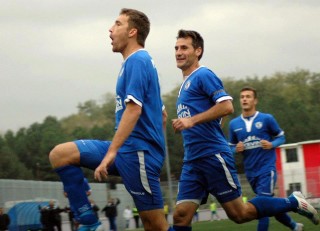 Copy of Popovic dhe Allmuca duke festuar golat me Kukesin