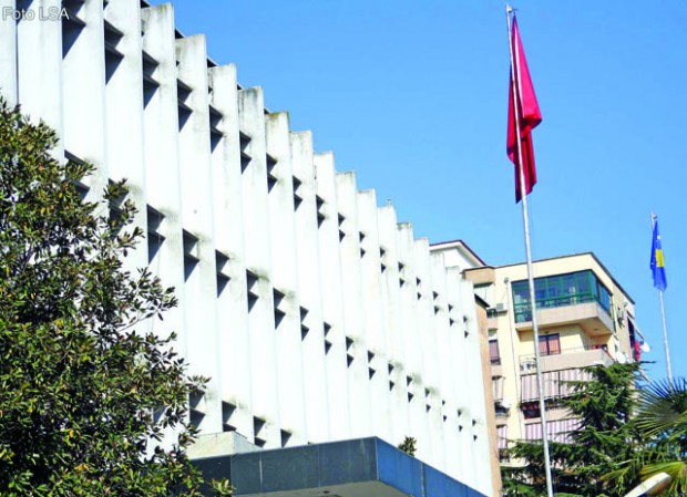 Ministria e Jashtme (2)