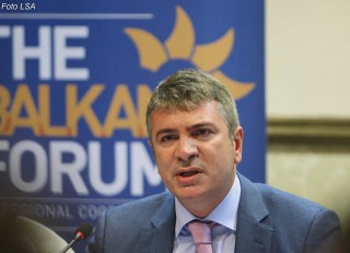Ministri i Energjitikes dhe Industrise, Damian Gjiknuri,
