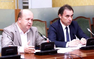 Zv ministri Bejtja ne Komisionin e Ekonomise dhe Financave_1