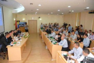 durres-mbledhja-e-keshillit-te-qarkut_1