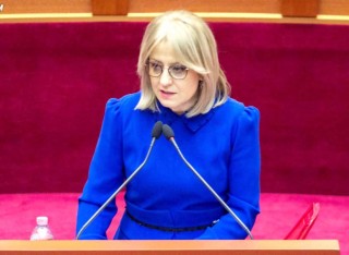Ministrja e Arsimit Lindita Nikolla_1