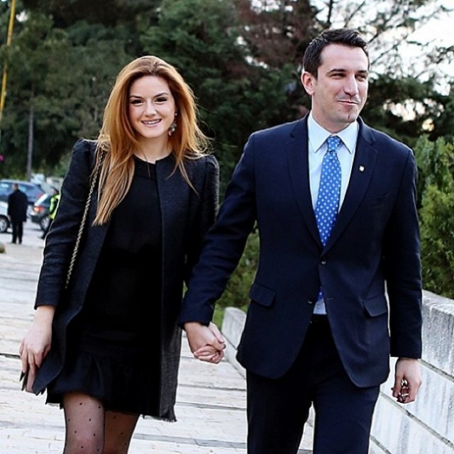 ajola-xoxa-dielli.al-1