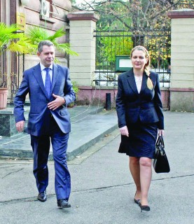 Mesila Doda dhe deputeti i PDIU, Shpetim Idrizi_1