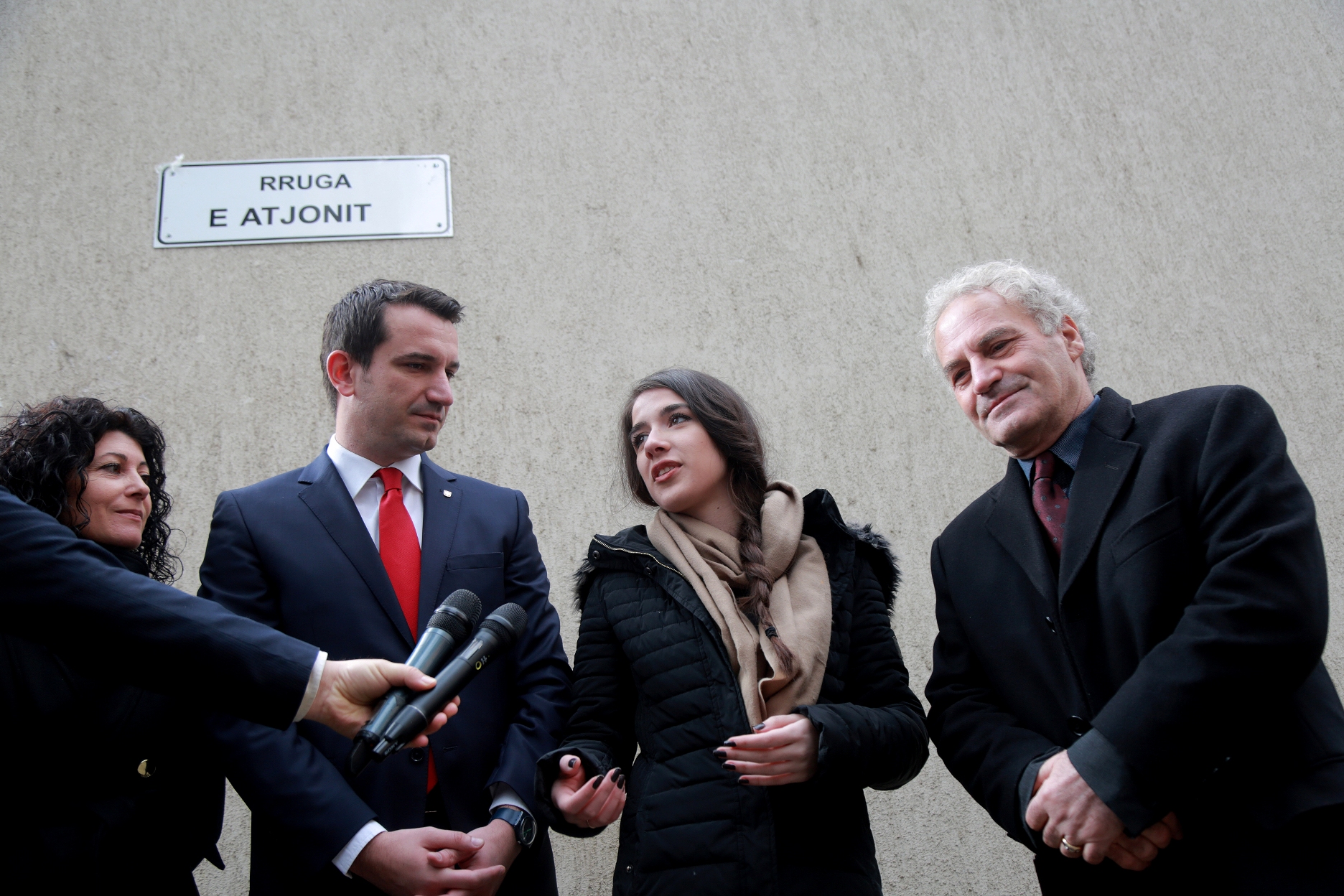 Veliaj peruron Rrugen e Atjonit (2)