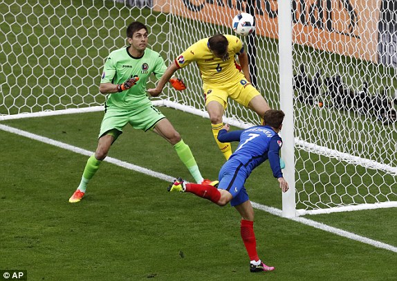 1465586696126_lc_galleryImage_France_s_Antoine_Griezman