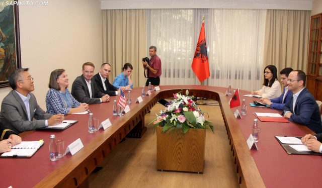 Ministri i Jashtem Ditmir Bushati, gjate nje takimi me Ndihmes sekretaren amerikane te shtetit, Victoria Nuland, e cila ndodhet per nje vizite zyrtare ne Tirane. Nuland ka perseritur kerkesen e SHBA, per miratimin brenda Korrikut te Reformes ne Drejtesi./r/n/r/nU.S. Assistant Secretary of State for European and Eurasian Affairs Victoria Nuland, meets with Albanian Foreign Minister Ditmir Bushati a in Tirana. The United States has urged Western Balkan countries to intensify efforts to consolidate their democracies. Nuland on Sunday started a Balkan tour in Kosovo and will follow with visits to Albania, Macedonia and Serbia.