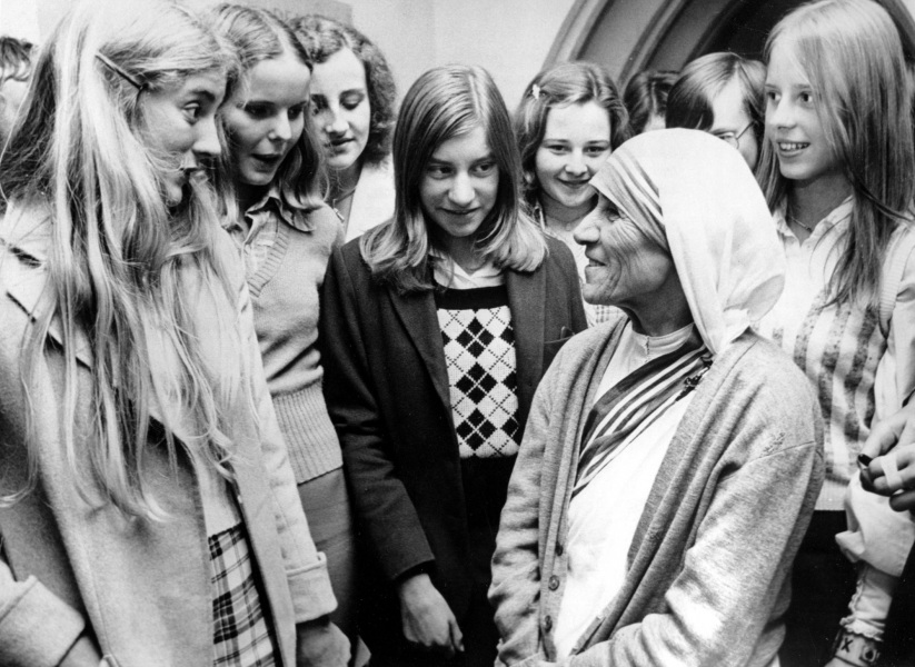 h_3.00386951.900x600 (1)